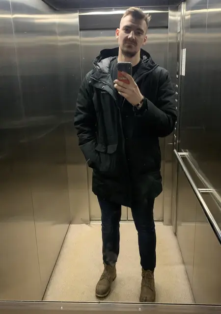 Я Владислав, 27, знакомлюсь для приятного времяпровождения в Нью-дели