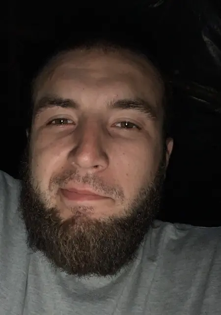 Я Артур, 28 років з Краматорська, шукаю знайомство для постійних стосунків