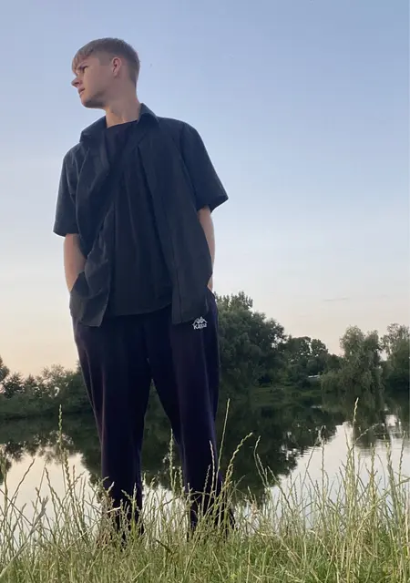 Я Андрій, 25 років, знайомлюсь для відкриті стосунки у Бердичів