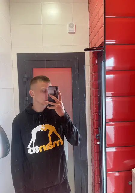 Артем из Борисова, ищу на сайте знакомства на одну ночь