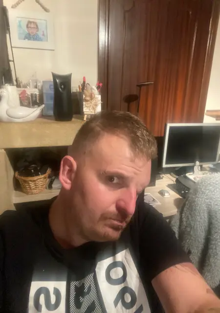 Ryan из Брюсселя, мне 34, познакомлюсь для постоянных отношений