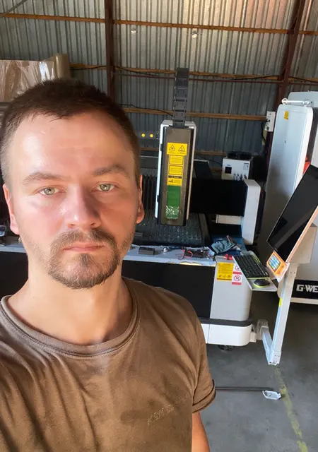 Володимир из Староконстантинова, ищу на сайте знакомства на одну ночь