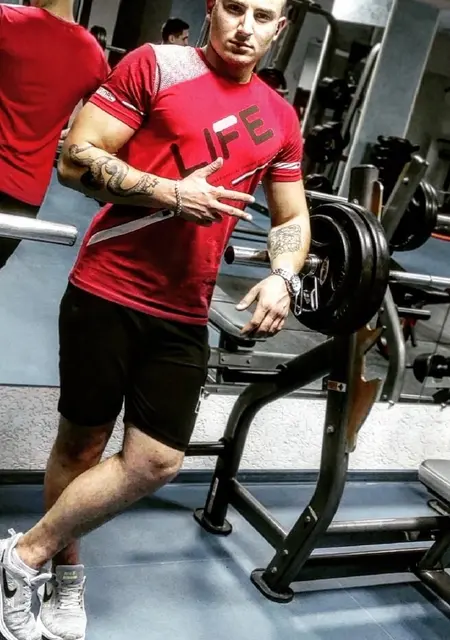 Я Андрей, 23, из Новопскова, ищу знакомство для постоянных отношений