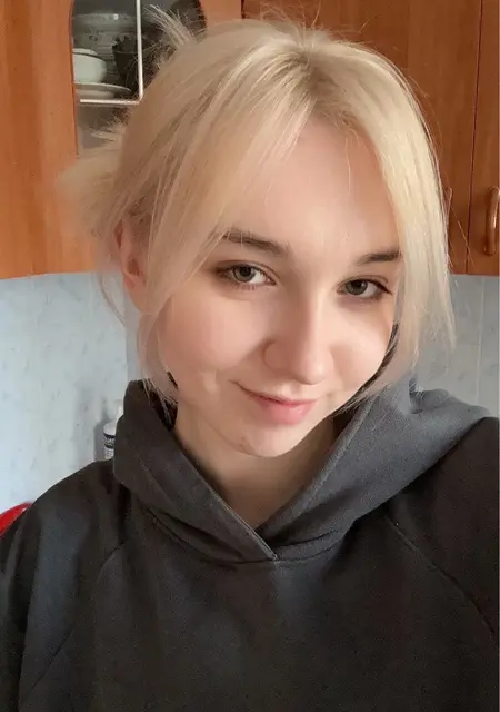 Вика з Черкаси, шукаю на сайті знайомства без зобов'язань