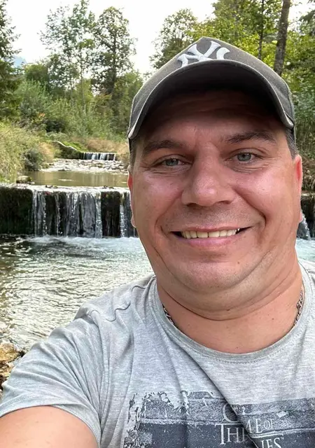 Radhenko из Вены, мне 43, познакомлюсь для приятного времяпровождения