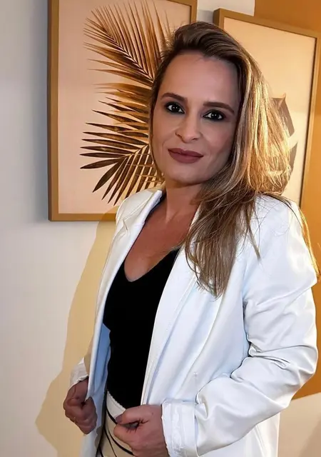 Я Stephanie, 52, из Ван, ищу знакомство для постоянных отношений