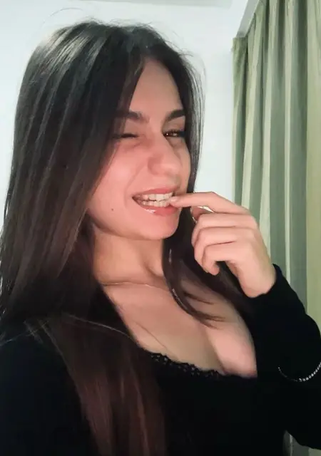 Ameli з Одеси, шукаю на сайті постійні стосунки