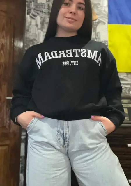 Анна з Черкаси, мені 19 років, познайомлюсь для спілкування