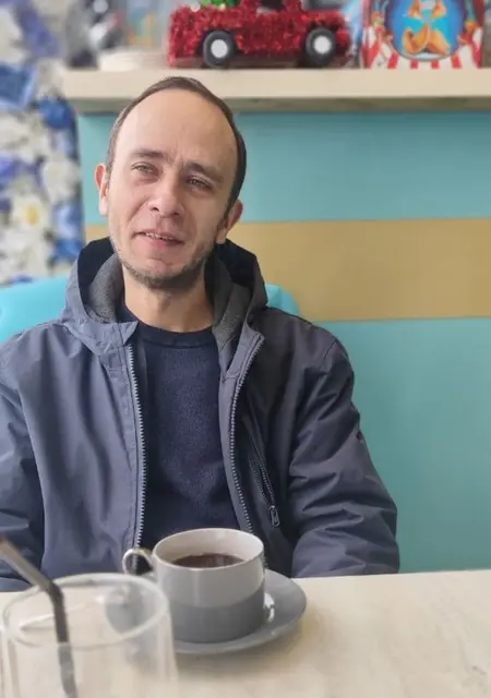 Кирилл из Мариуполя, ищу на сайте знакомства на одну ночь