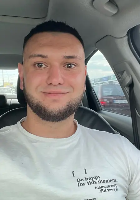 Я Сергей, 27, знакомлюсь без обязательств в Львове