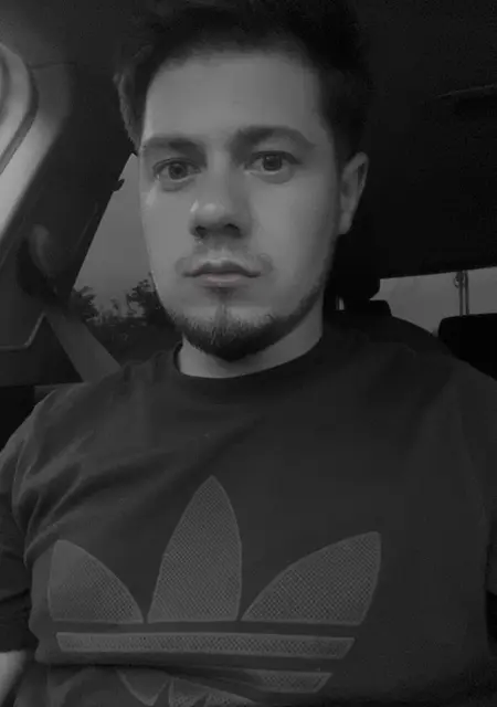 Я Moderated, 25, из Бакэу, ищу знакомства на одну ночь