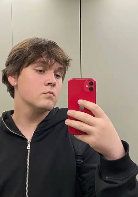 Я Yaroslav, 18, из Вены, ищу знакомство для постоянных отношений