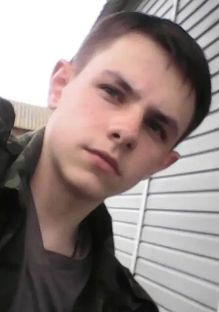Я Иван, 23 років з Луганська, шукаю знайомство для спілкування