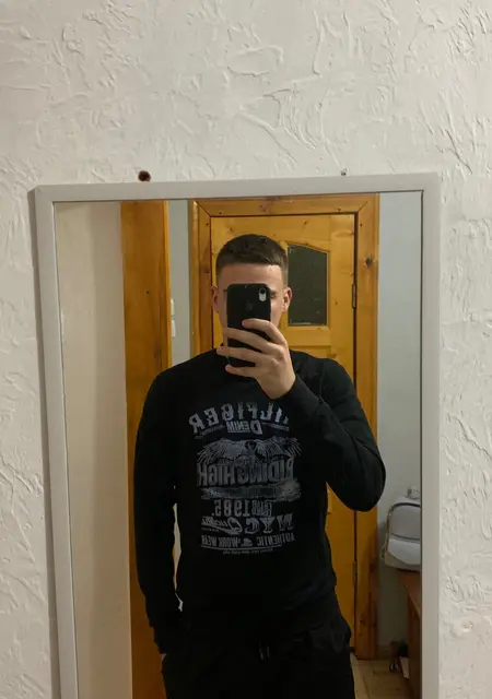 Я Сергей, 20, знакомлюсь без обязательств в Днепре