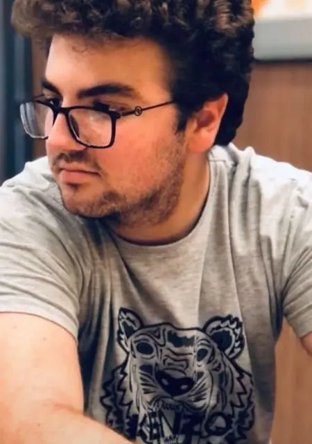 Serxan из Баку, ищу на сайте приятное времяпровождение