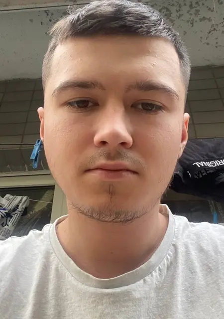 Данил з Харкова, мені 21 років, познайомлюсь для дружби