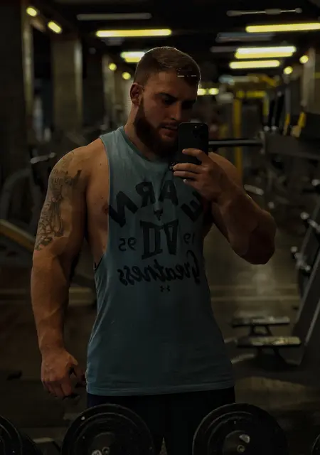 Максим из Одессы, ищу на сайте знакомства без обязательств