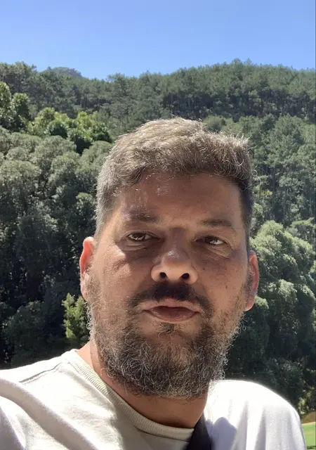 Leones de León, busco en el sitio lío de una noche