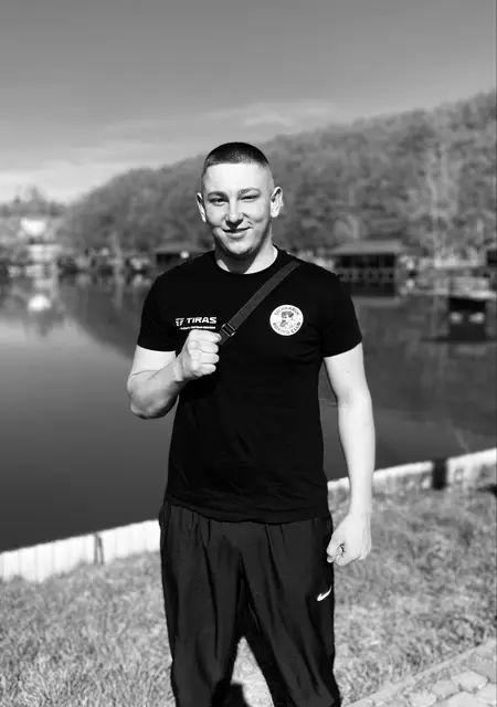 Я Владислав, 22, знакомлюсь для общения в Виннице