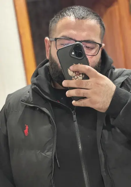 Нарек из Амстердама, ищу на сайте общение