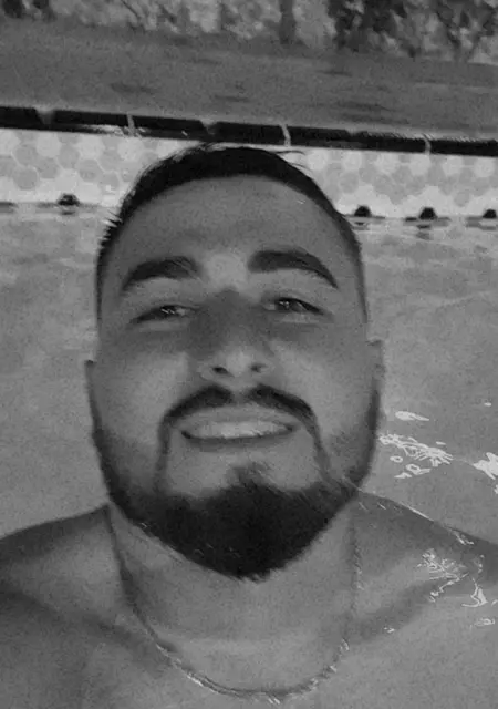 Я Emil, 28, из Баку, ищу знакомство для приятного времяпровождения