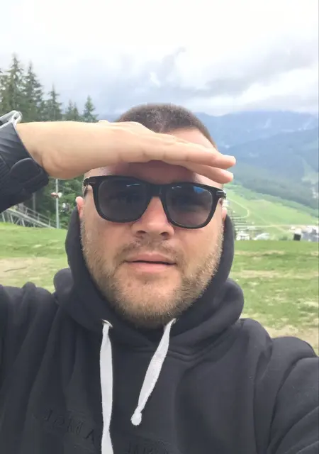 Oblako из Зандвоорт, мне 42, познакомлюсь для приятного времяпровождения