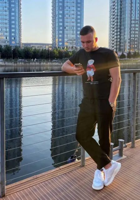 Viktor из Черкасс, мне 27, познакомлюсь для вирта