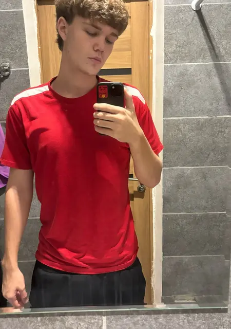 Рома из Вашингтона, мне 19, познакомлюсь на одну ночь