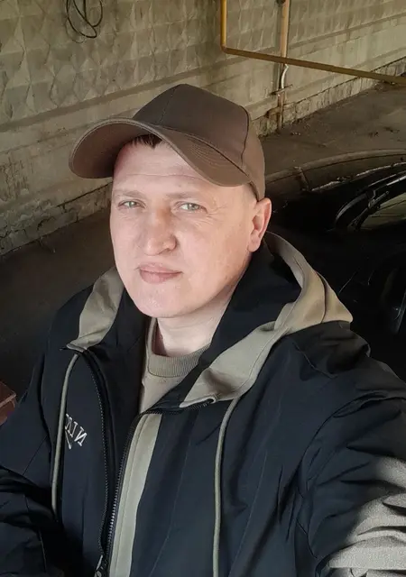 Альберт из Енакиева, ищу на сайте общение