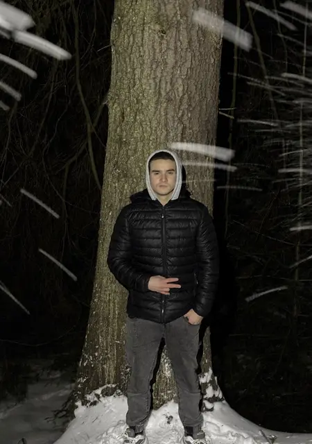 Я Valentyn, 26 років, знайомлюсь без зобов'язань у Виноградів