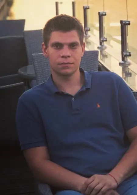 Денис из Черкасс, мне 25, познакомлюсь на одну ночь