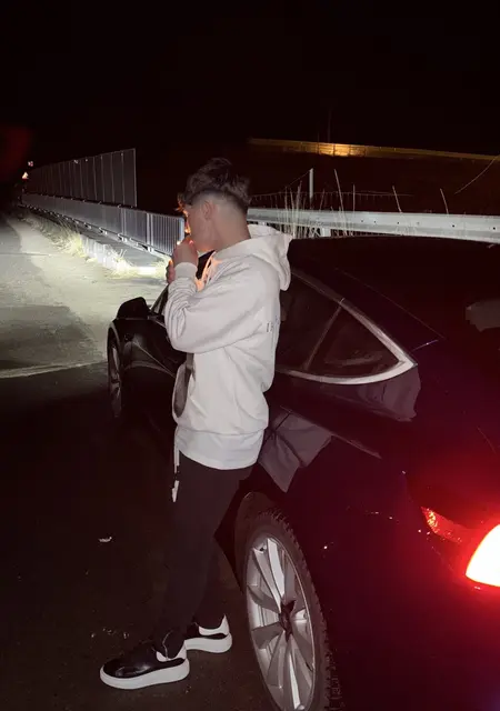 Я Moldovan, 18, знакомлюсь для общения в Сарагосе