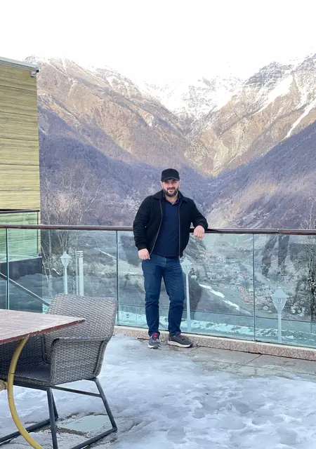 Руслан из Баку, мне 36, познакомлюсь на одну ночь