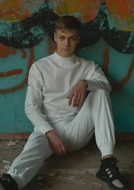 Я Артем, 22, из Белой Церкви, ищу знакомства на одну ночь