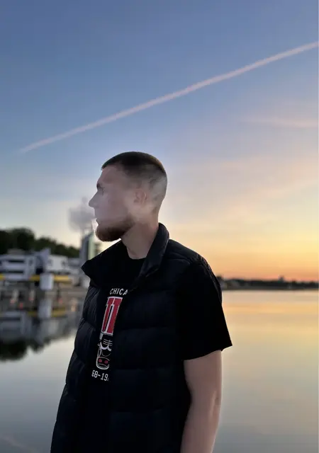 Я Stanislav, 21, из Варшавы, ищу знакомства без обязательств