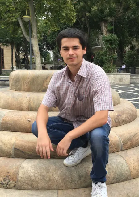 Я Саша, 18, из Гродно, ищу знакомства без обязательств