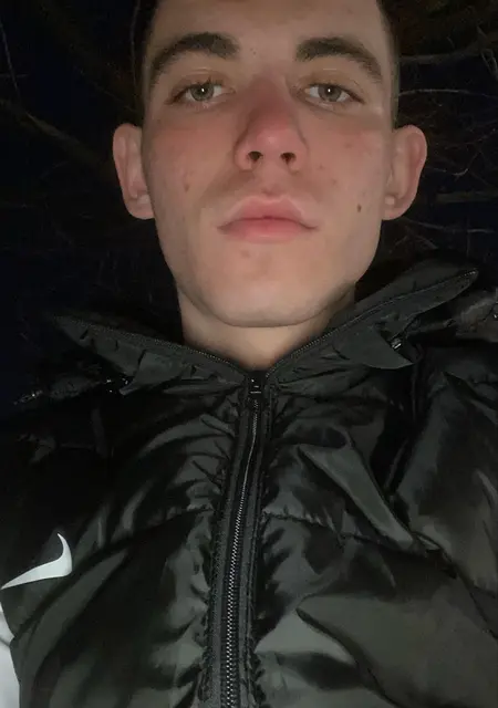 Юра из Франкфурта-на-майне, мне 22, познакомлюсь для вирта