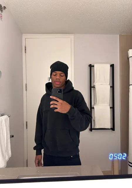 Я Ike, 19, из Флоридии, ищу знакомства без обязательств