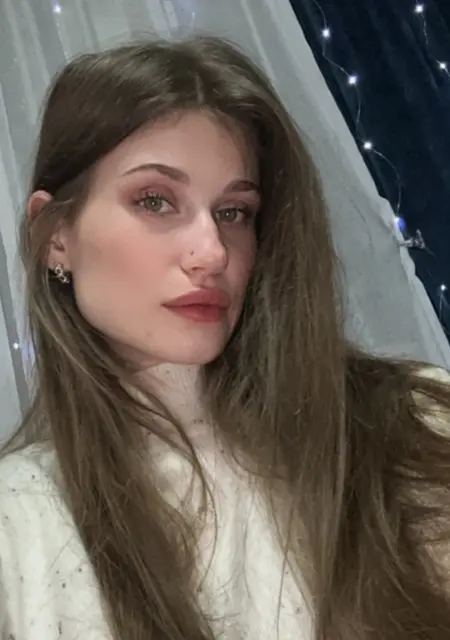 Я Kristina, 23, из Тревизо, ищу знакомство для общения