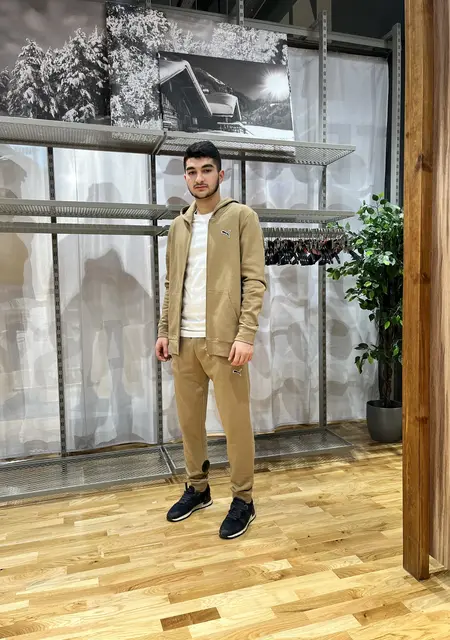 Захар из Лубен, мне 21, познакомлюсь на одну ночь