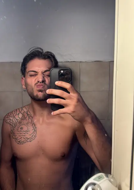 Я Thomas, 22, знакомлюсь без обязательств в Карманьола