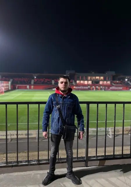 Я Ivan, 20 років з Рівного, шукаю знайомства без зобов'язань