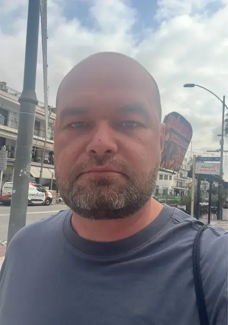 Я Alex, 37, из Малаги, ищу знакомство для постоянных отношений