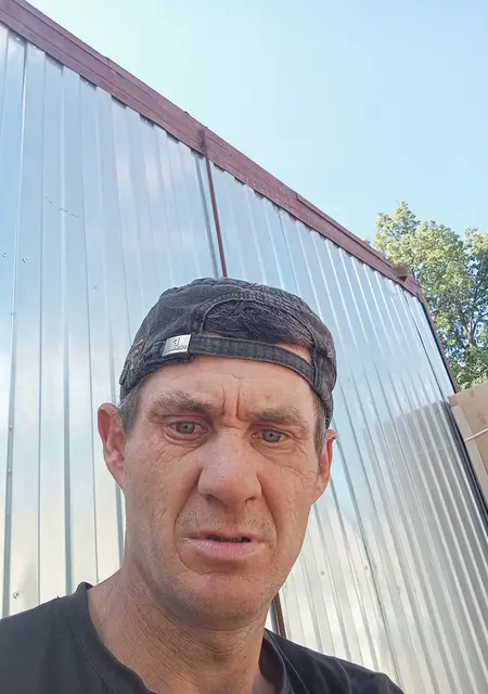 Борис з Маріуполя, шукаю на сайті знайомства без зобов'язань