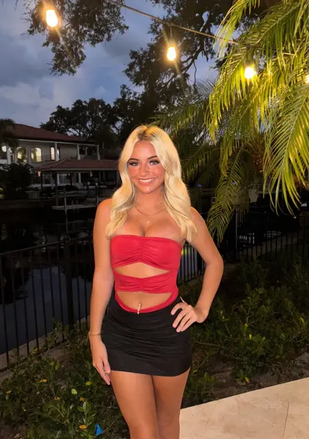 Я Lina, 23, из Парижа, ищу знакомство для вирта