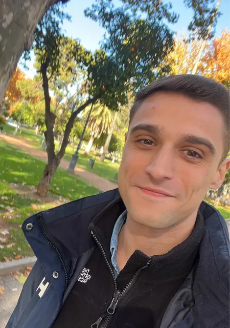 Álvaro из Уэльвы, мне 28, познакомлюсь на одну ночь