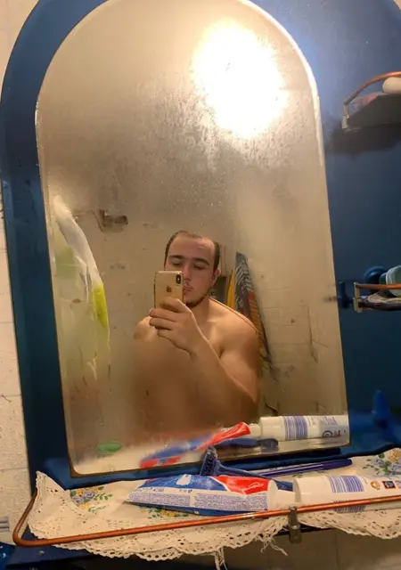 Я Дмитрий, 20, из Фастова, ищу знакомства на одну ночь