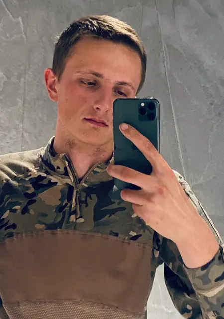 Я Толя, 24 років з Шостки, шукаю знайомство для приємного проведення часу