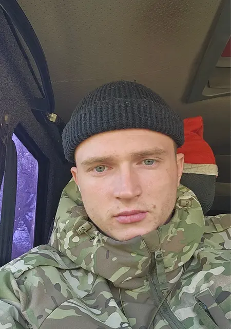 Антон из Брюсселя, мне 24, познакомлюсь на одну ночь