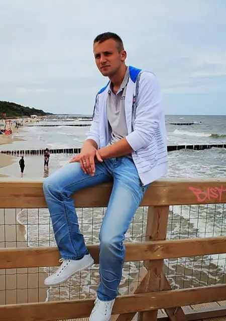 Я Patryk, 31, из Вроцлава, ищу знакомства без обязательств